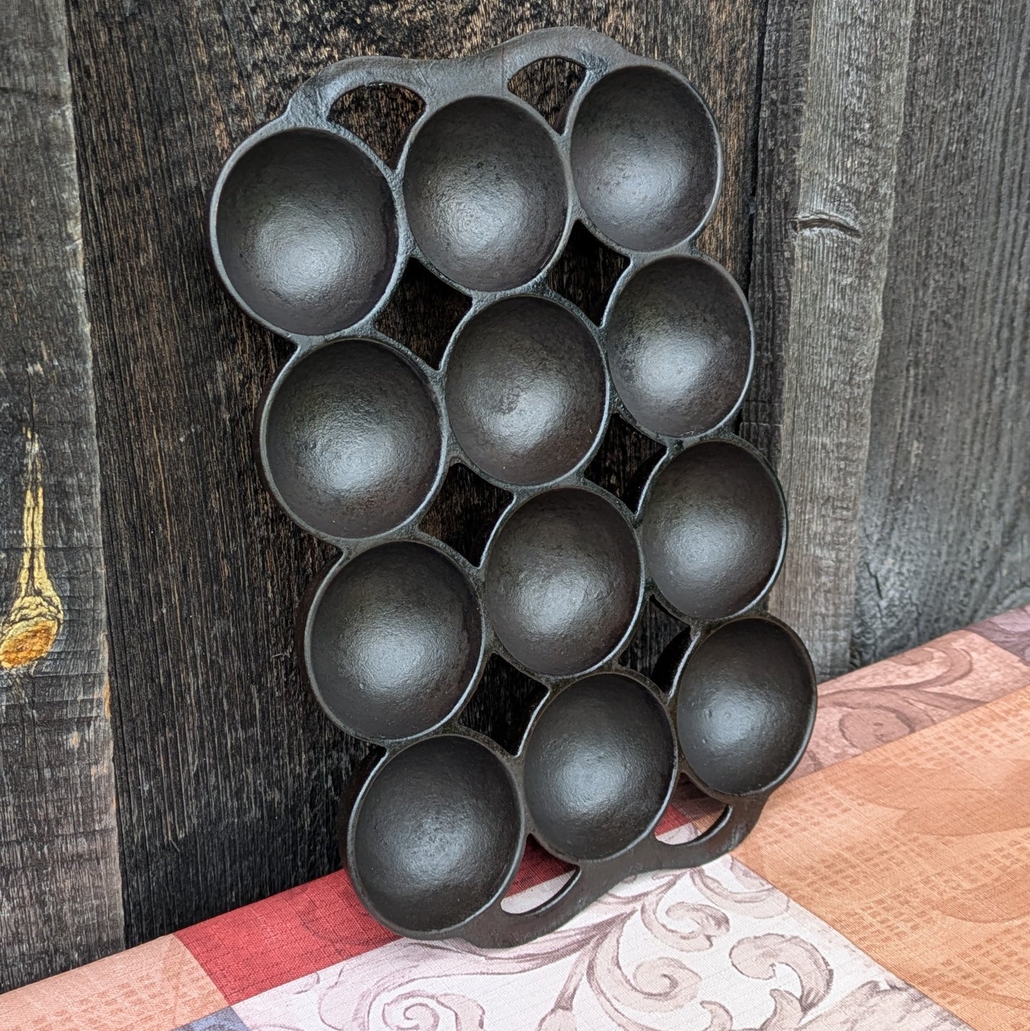 Antique Cast Iron Golf Ball Gem Pan