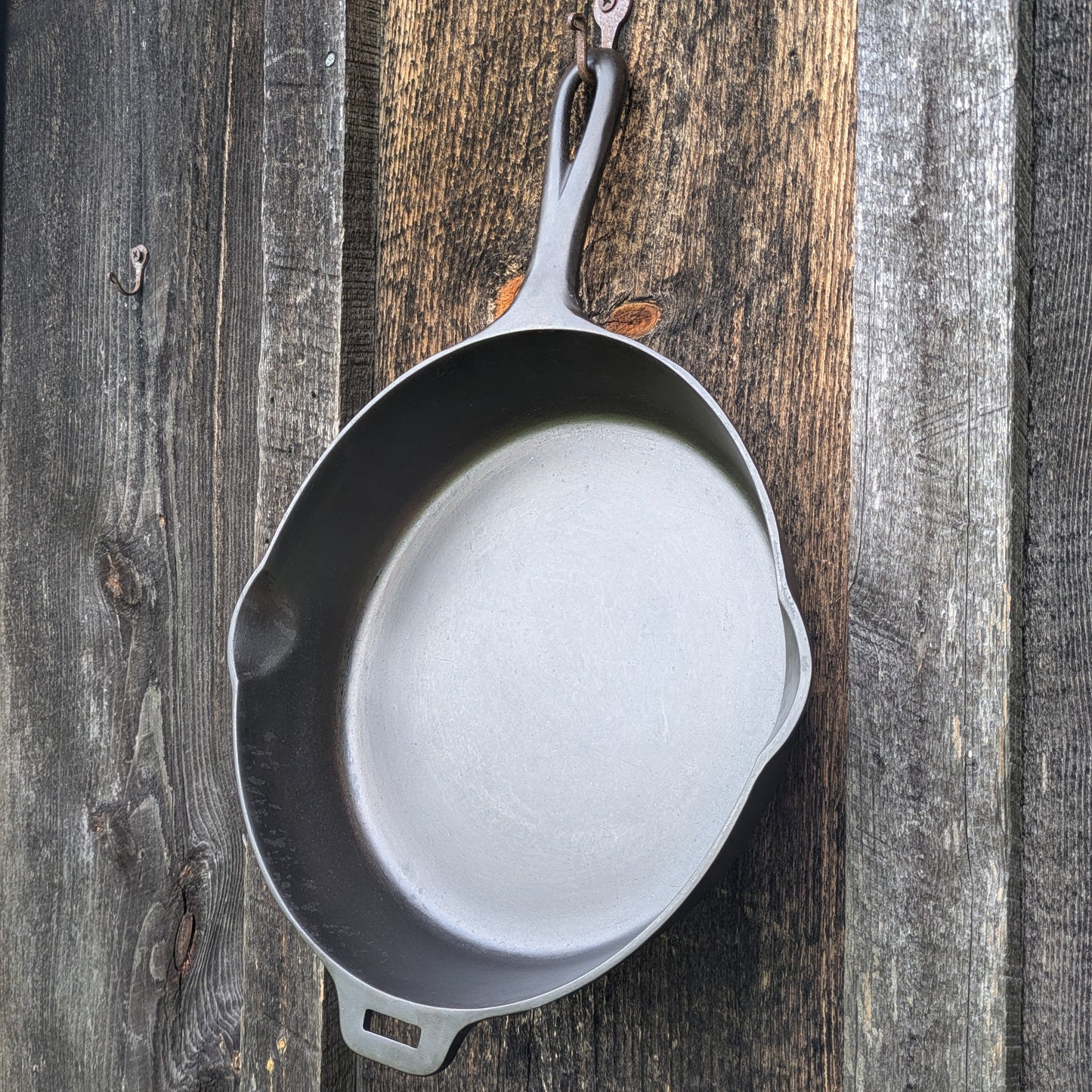 Vintage Griswold Hinge Tab #7 Cast Iron Skillet 2507