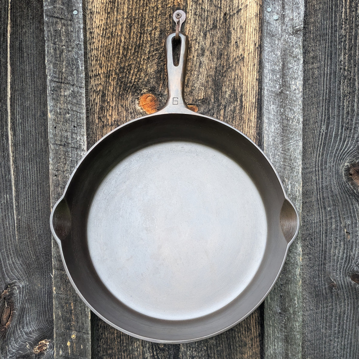 Griswold #9 Cast Iron Skillet with Small Block Logo and Grooved Handle 710 C