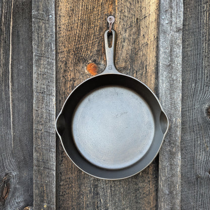 Griswold Small Block Logo #6 Cast Iron Skillet with Late Handle 699 W