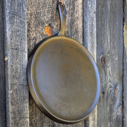 Griswold #9 Handle Griddle Cast Iron Skillet 609 G Small Block Logo
