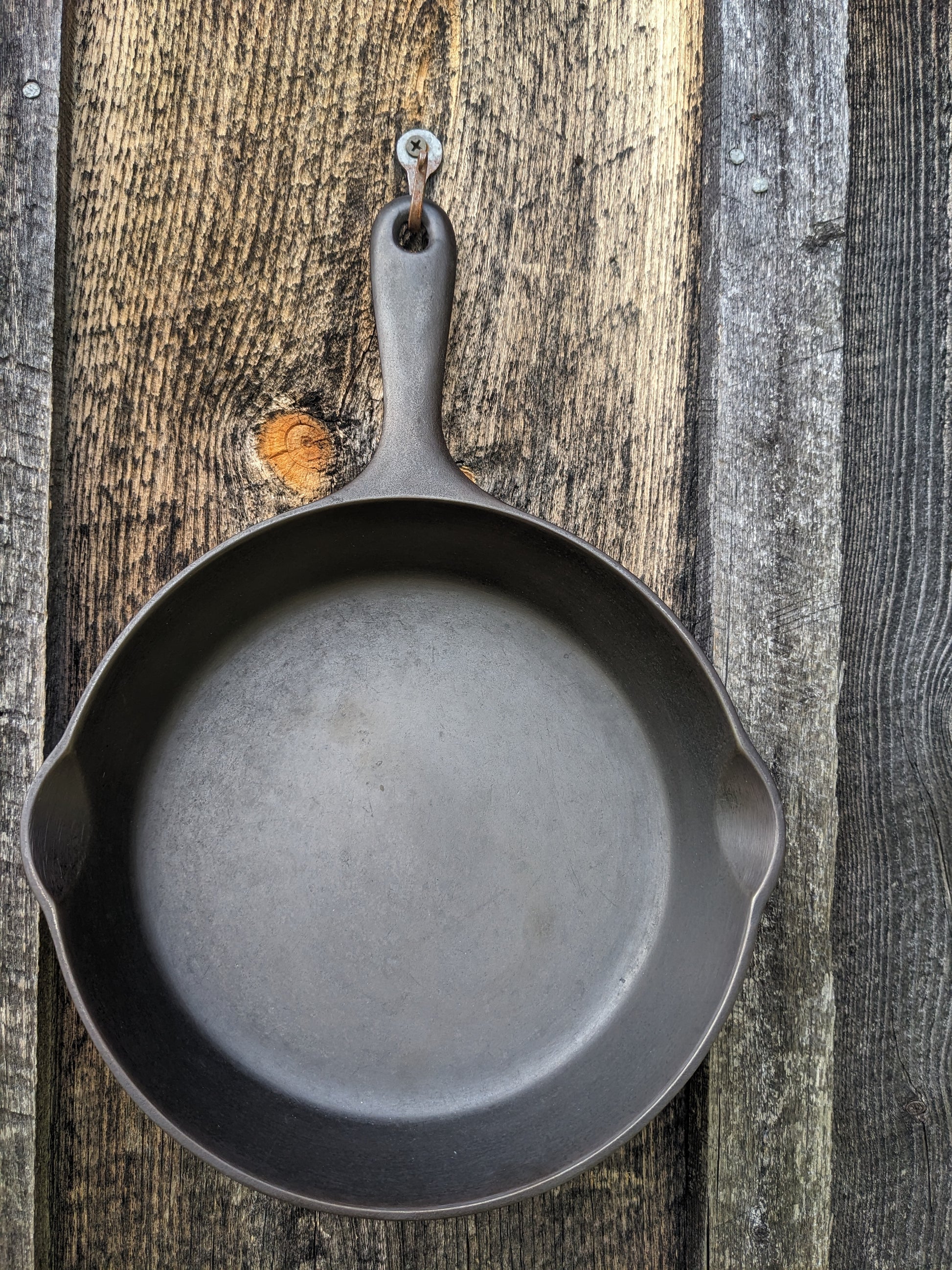 Help me with this Griswold cast iron skillet! : r/BuyItForLife